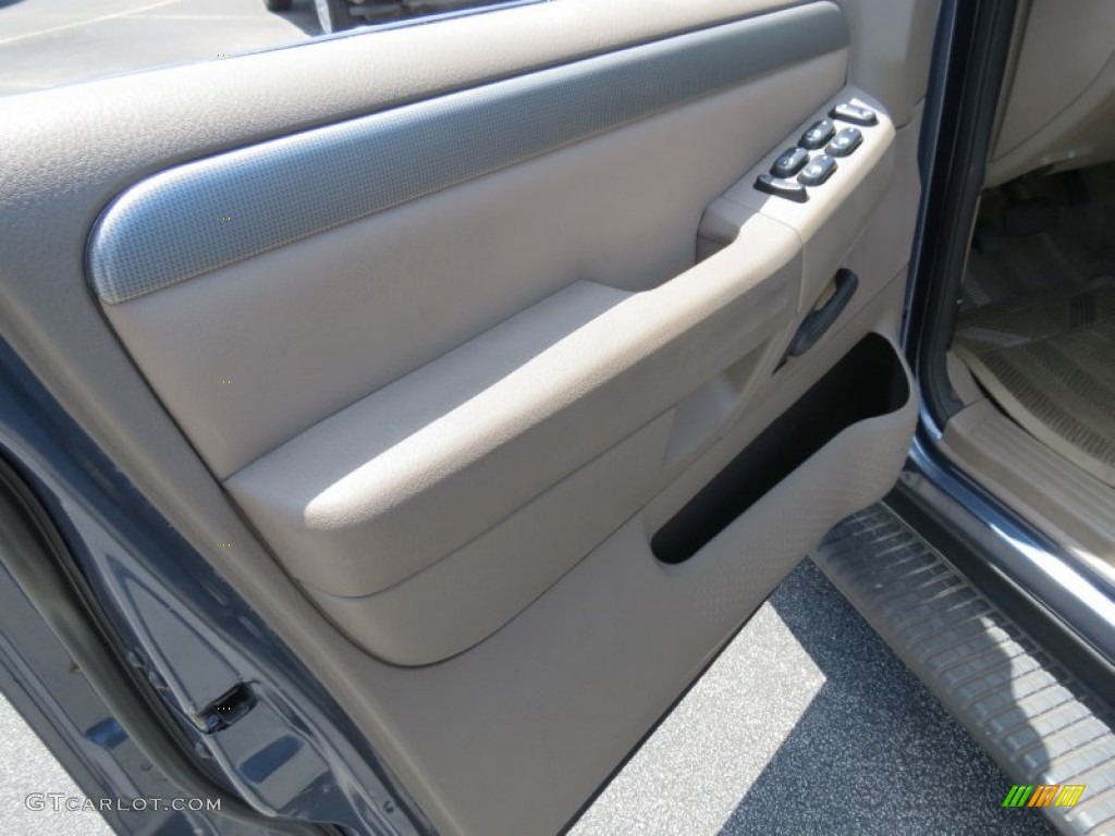 2003 Explorer XLT - Medium Wedgewood Blue Metallic / Medium Parchment Beige photo #7