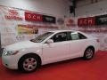 Super White - Camry LE Photo No. 4