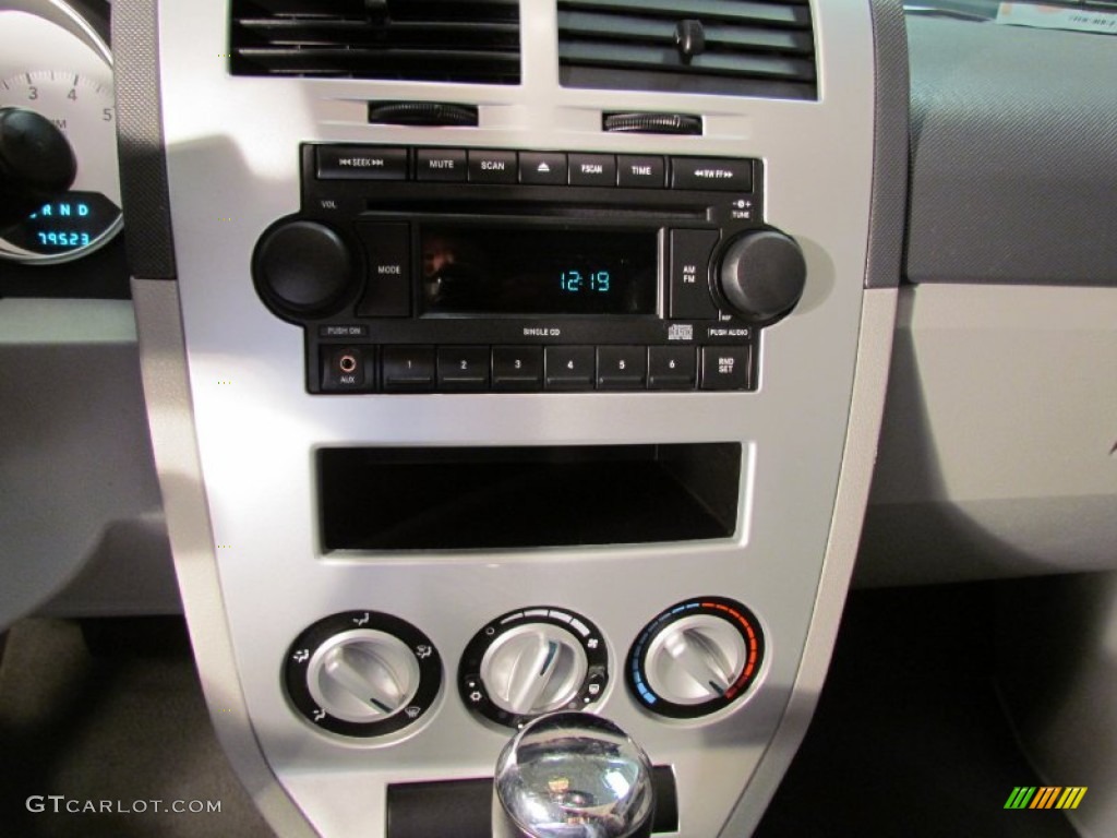 2007 Caliber SXT - Bright Silver Metallic / Pastel Slate Gray photo #21