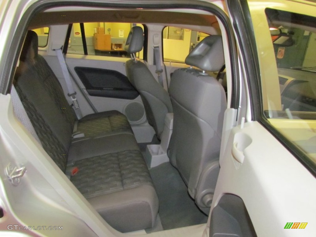 2007 Caliber SXT - Bright Silver Metallic / Pastel Slate Gray photo #25