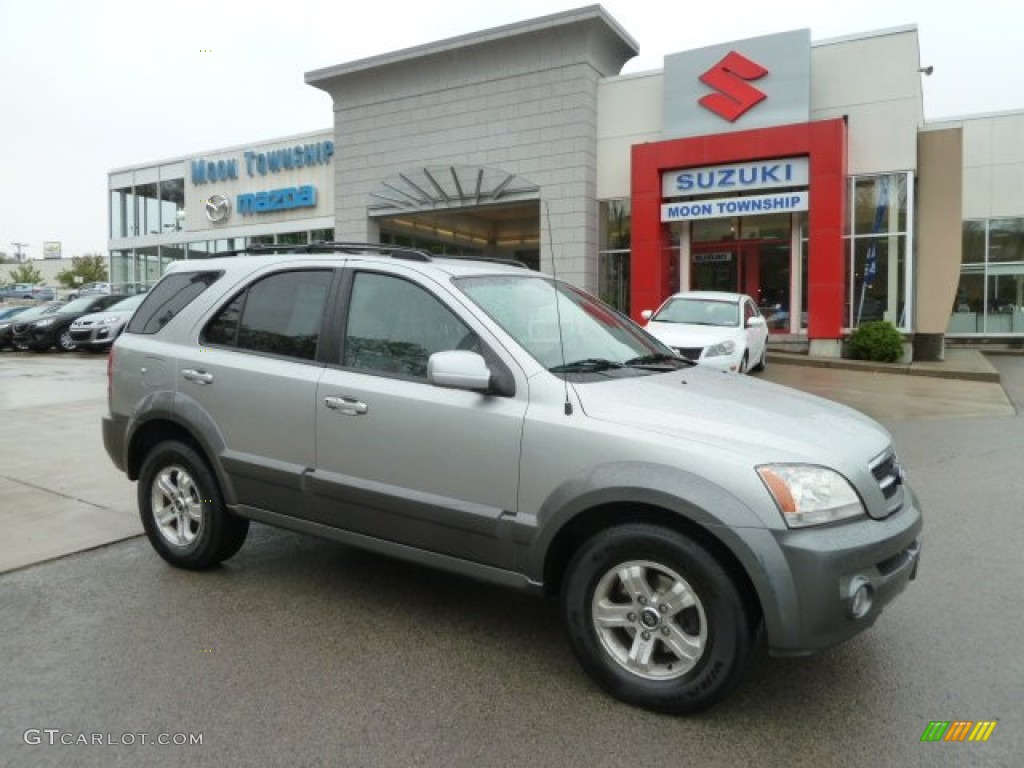 Diamond Silver Metallic Kia Sorento