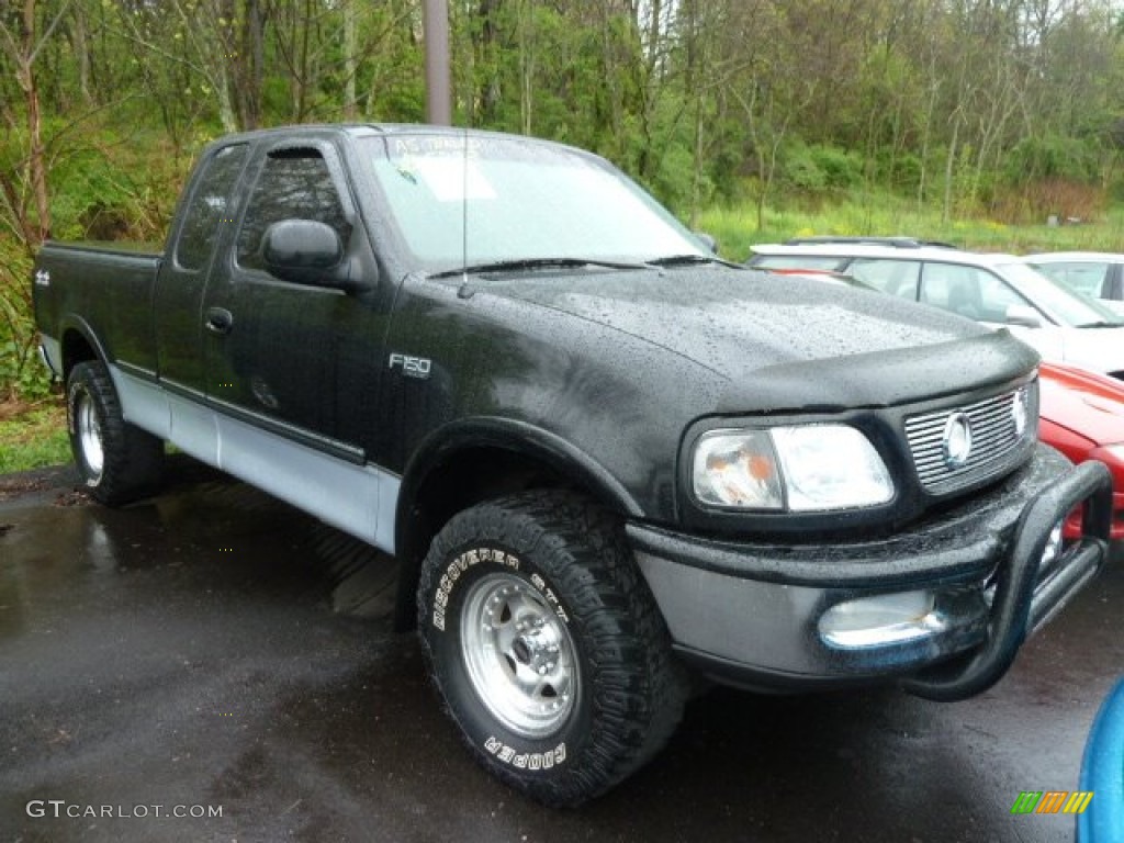 1997 F150 XLT Extended Cab 4x4 - Black / Medium Graphite photo #1