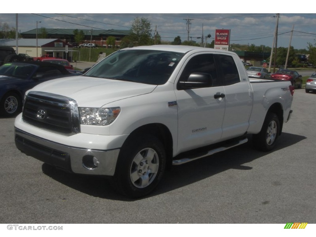 Super White Toyota Tundra