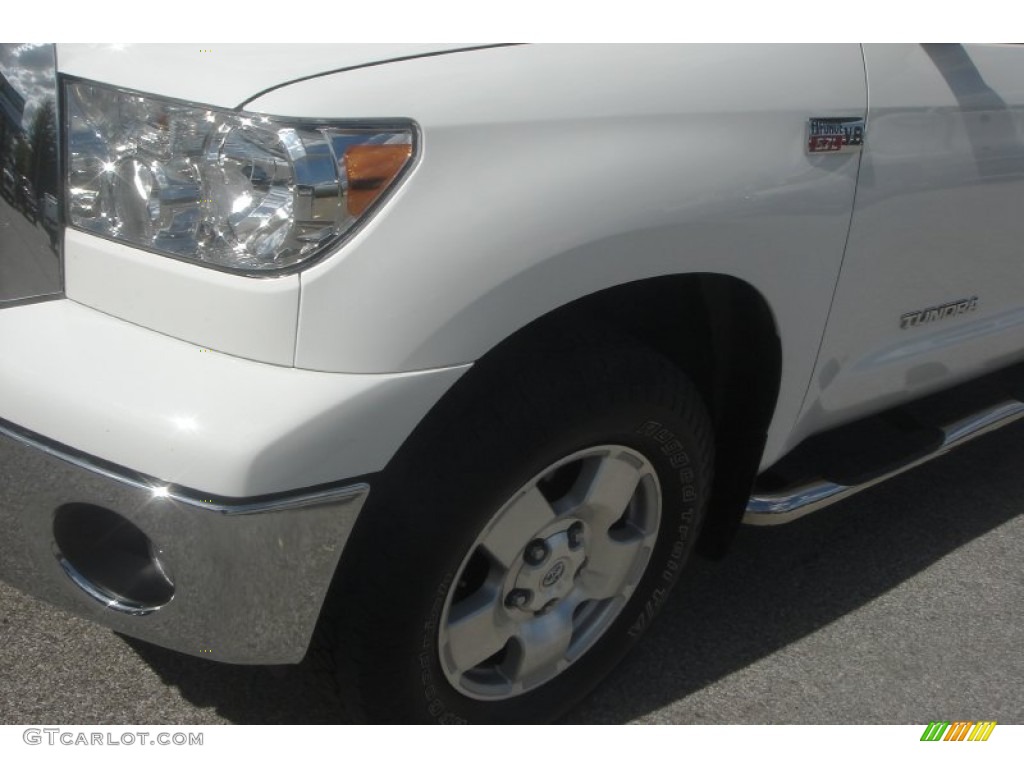 2010 Tundra TRD Double Cab 4x4 - Super White / Graphite Gray photo #4