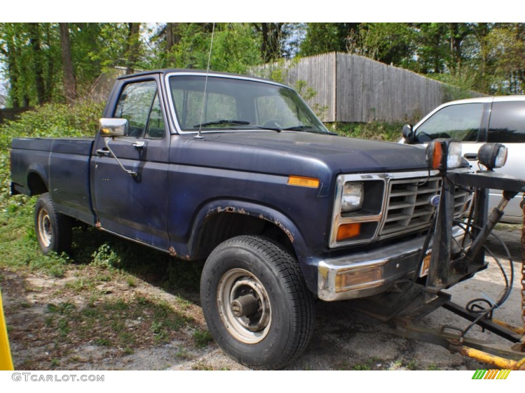 1982 F250 XLT 4x4 - Dark Blue Metallic / Blue photo #5