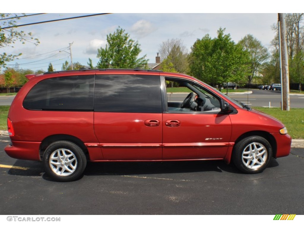 Inferno Red Pearlcoat 2000 Dodge Grand Caravan SE Exterior Photo #64235440