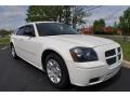 2007 Stone White Dodge Magnum SXT  photo #3