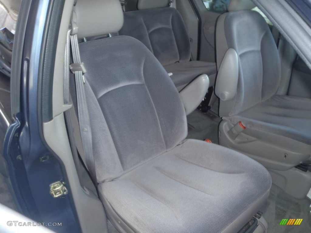 Mist Gray Interior 2002 Dodge Caravan SE Photo #64237166