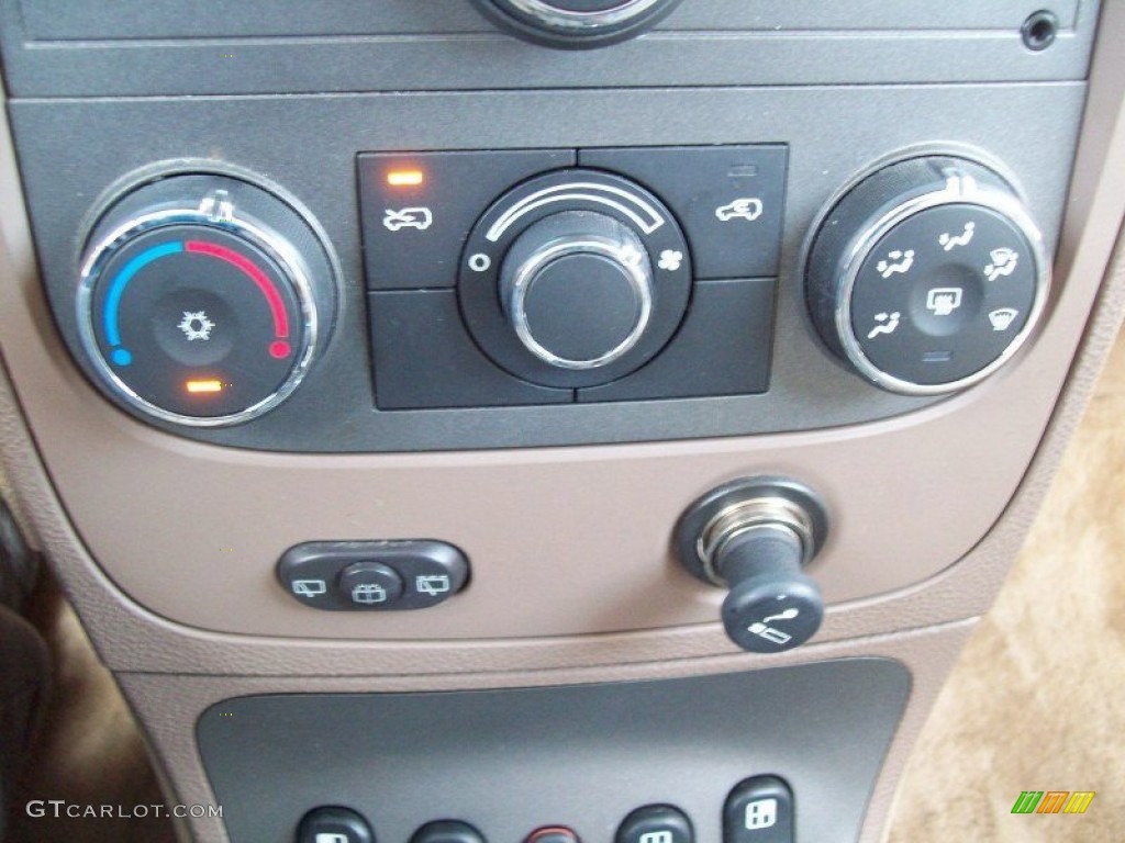 2007 Chevrolet HHR LT Controls Photo #64240481