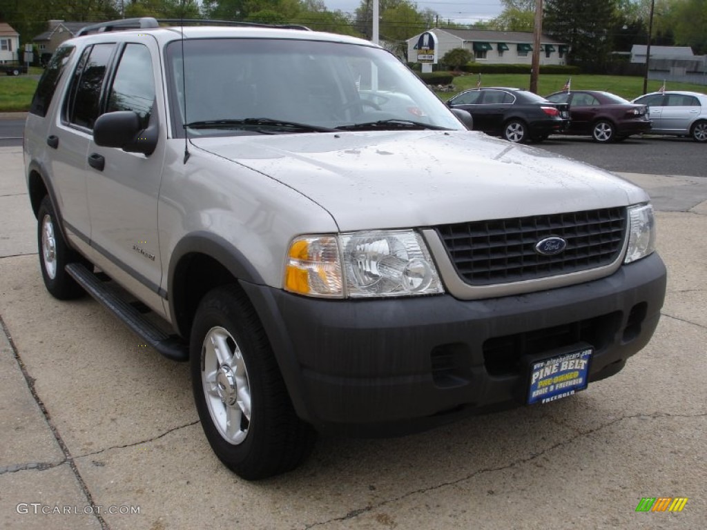 2004 Explorer XLS 4x4 - Silver Birch Metallic / Graphite photo #3