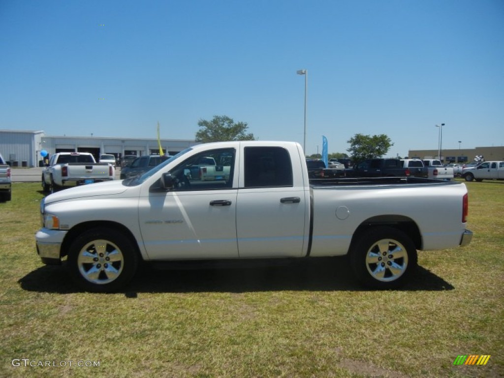 2005 Ram 1500 SLT Quad Cab - Bright White / Taupe photo #4