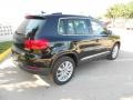 Deep Black Metallic - Tiguan SE Photo No. 7
