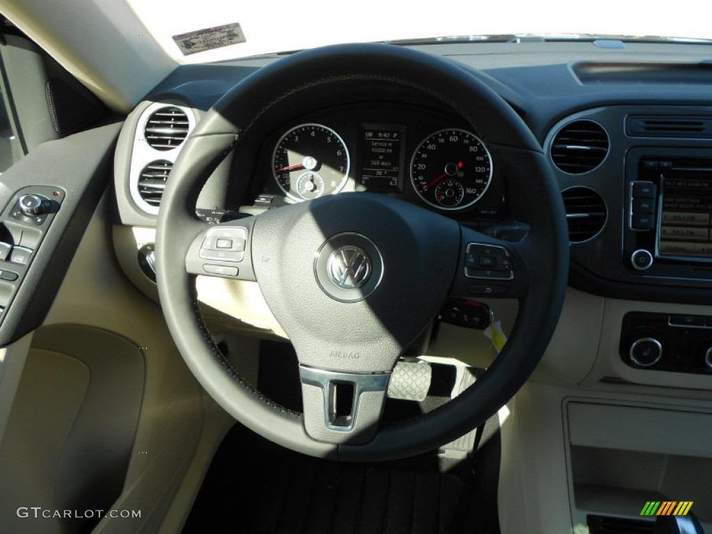 2012 Tiguan SE - Deep Black Metallic / Beige photo #16