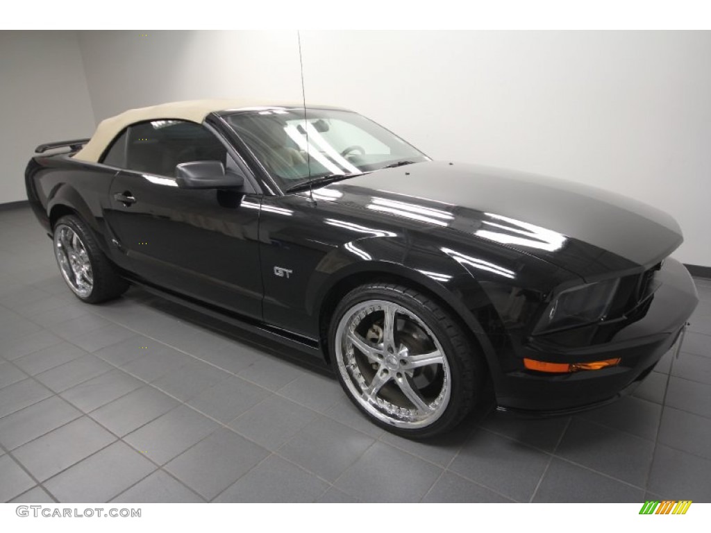2005 Mustang GT Premium Convertible - Black / Medium Parchment photo #9