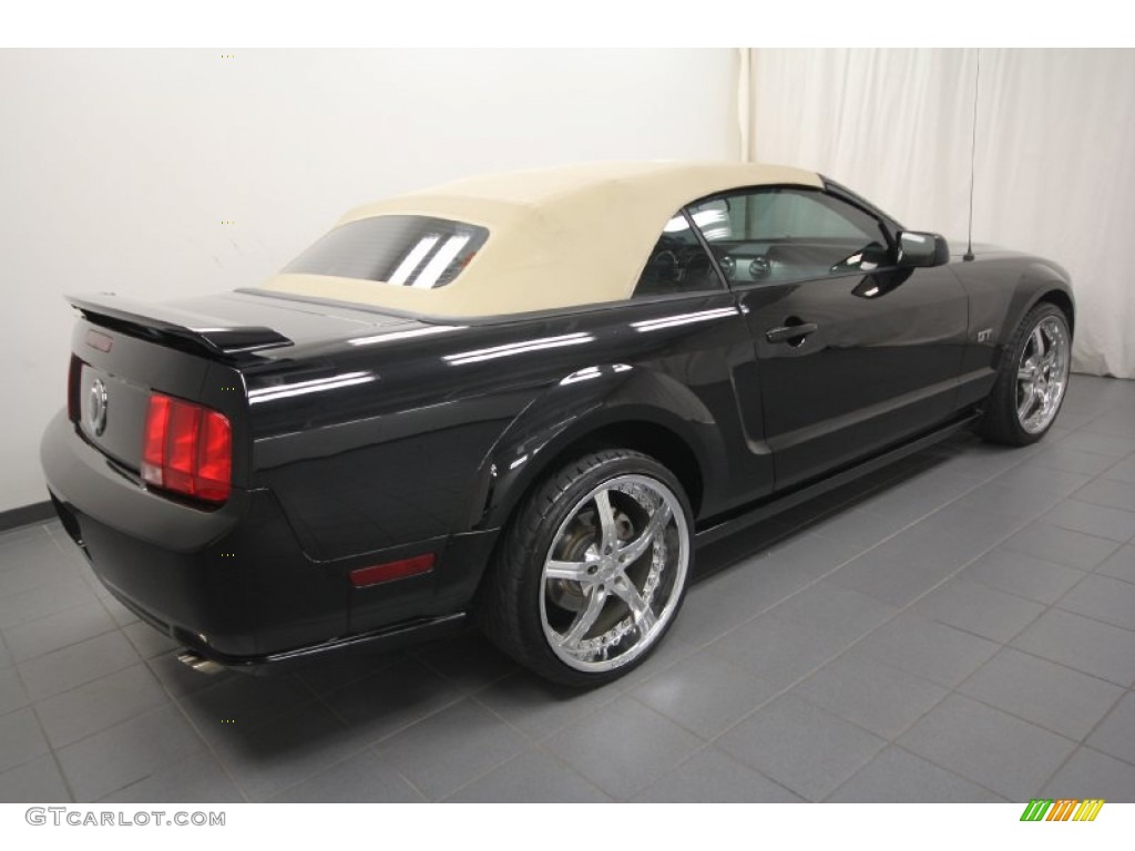 2005 Mustang GT Premium Convertible - Black / Medium Parchment photo #13