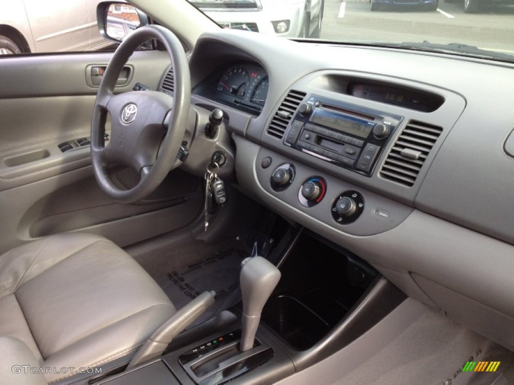 2003 Camry LE V6 - Aspen Green Pearl / Taupe photo #16