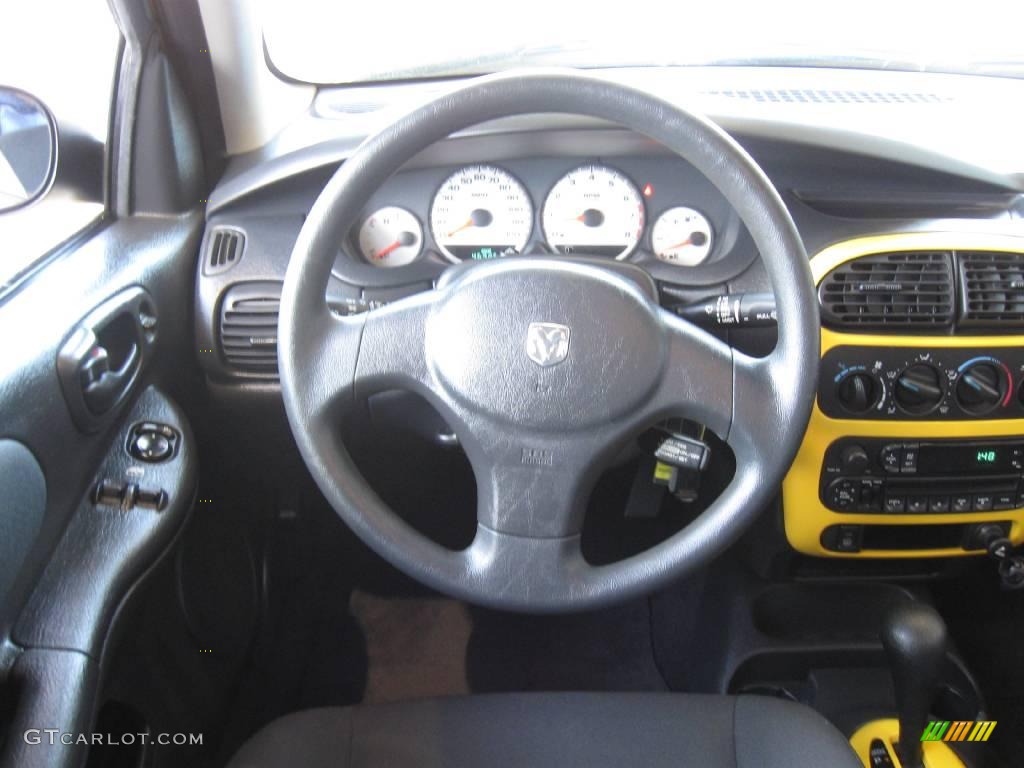 2004 Neon SXT - Solar Yellow / Dark Slate Gray photo #19