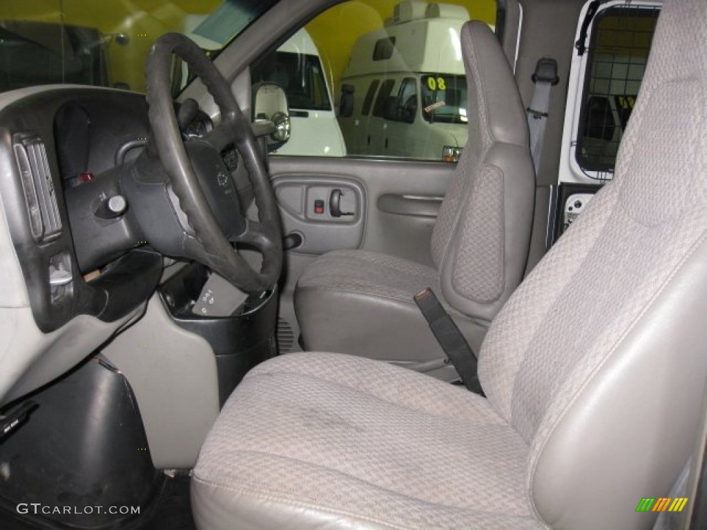 2001 Express 1500 Cargo Van - White / Neutral photo #8