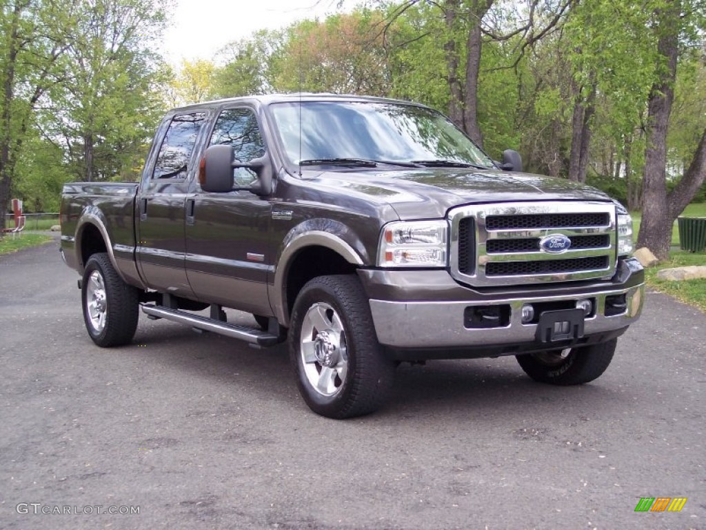 2006 F350 Super Duty Lariat Crew Cab 4x4 - Dark Stone Metallic / Tan photo #2