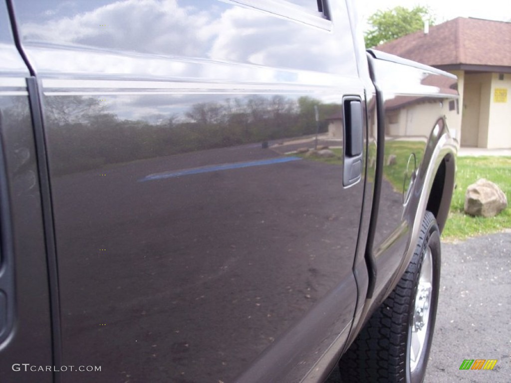 2006 F350 Super Duty Lariat Crew Cab 4x4 - Dark Stone Metallic / Tan photo #29