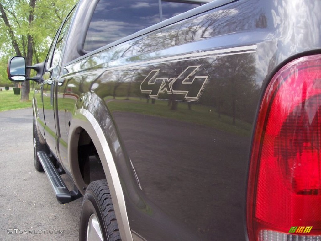 2006 F350 Super Duty Lariat Crew Cab 4x4 - Dark Stone Metallic / Tan photo #30