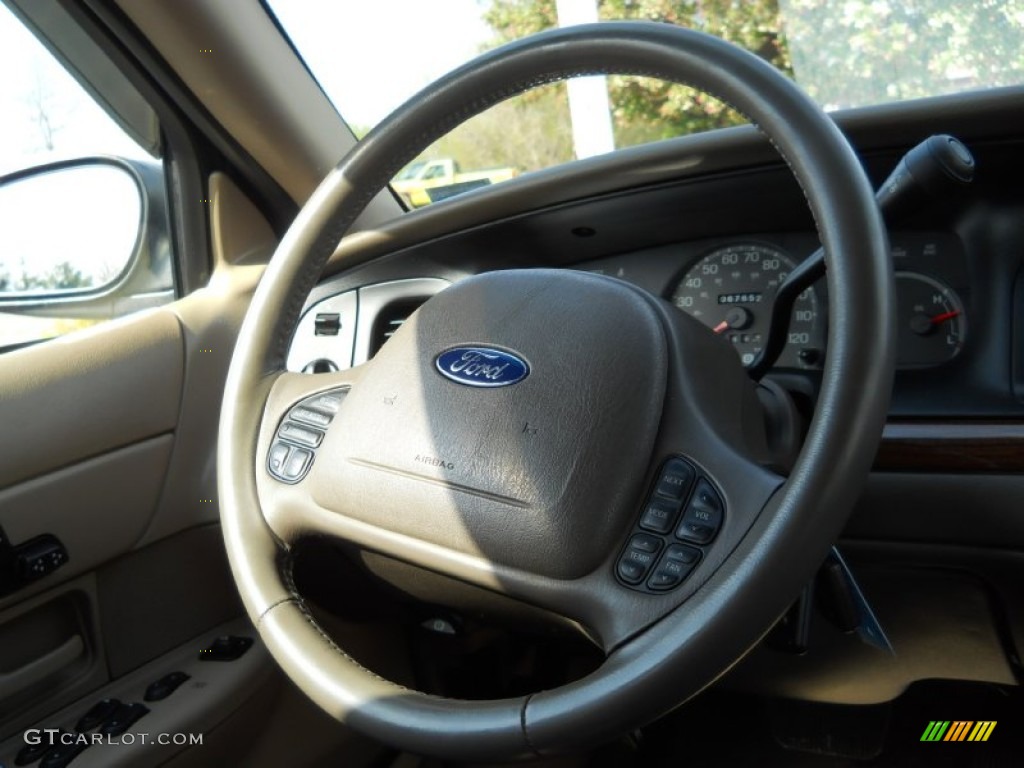 2002 Crown Victoria LX - Arizona Beige Metallic / Medium Parchment photo #3