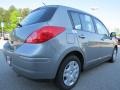 Magnetic Gray Metallic - Versa 1.8 S Hatchback Photo No. 5