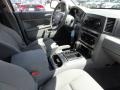 2005 Black Jeep Grand Cherokee Laredo 4x4  photo #20