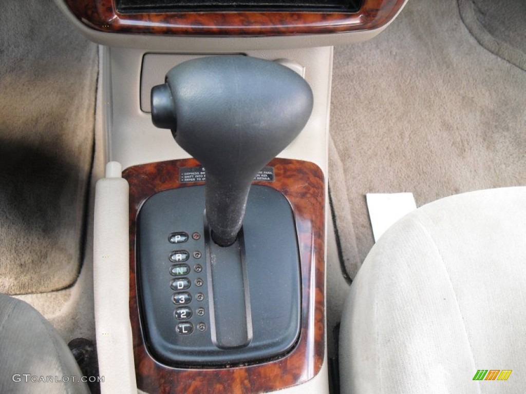 2001 Galant ES V6 - Northstar White / Tan photo #32