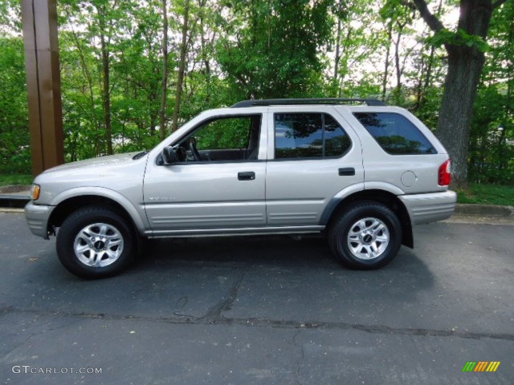 Powellite Silver Metallic 2004 Isuzu Rodeo S 4WD Exterior Photo #64269144