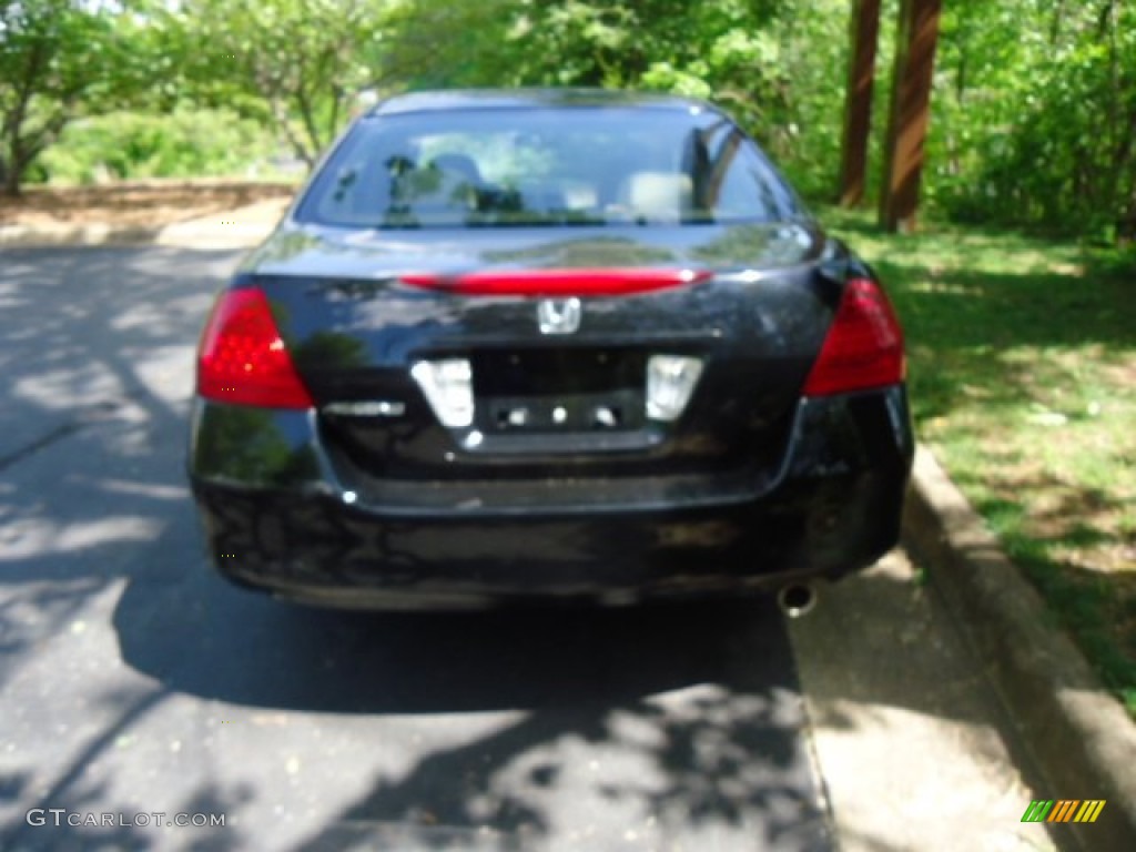 2006 Accord LX Sedan - Nighthawk Black Pearl / Black photo #6
