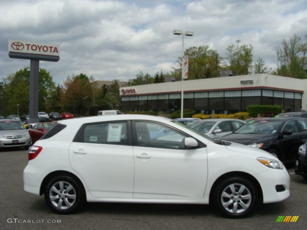 2012 Matrix S AWD - Super White / Dark Charcoal photo #1