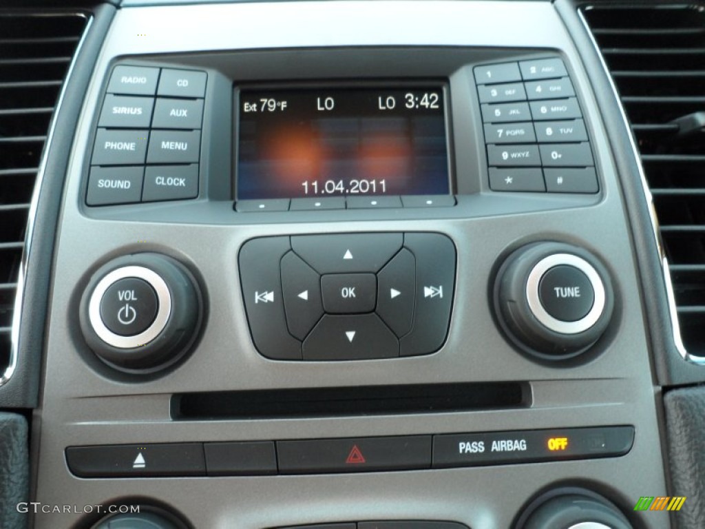 2013 Ford Taurus SEL Controls Photo #64279164