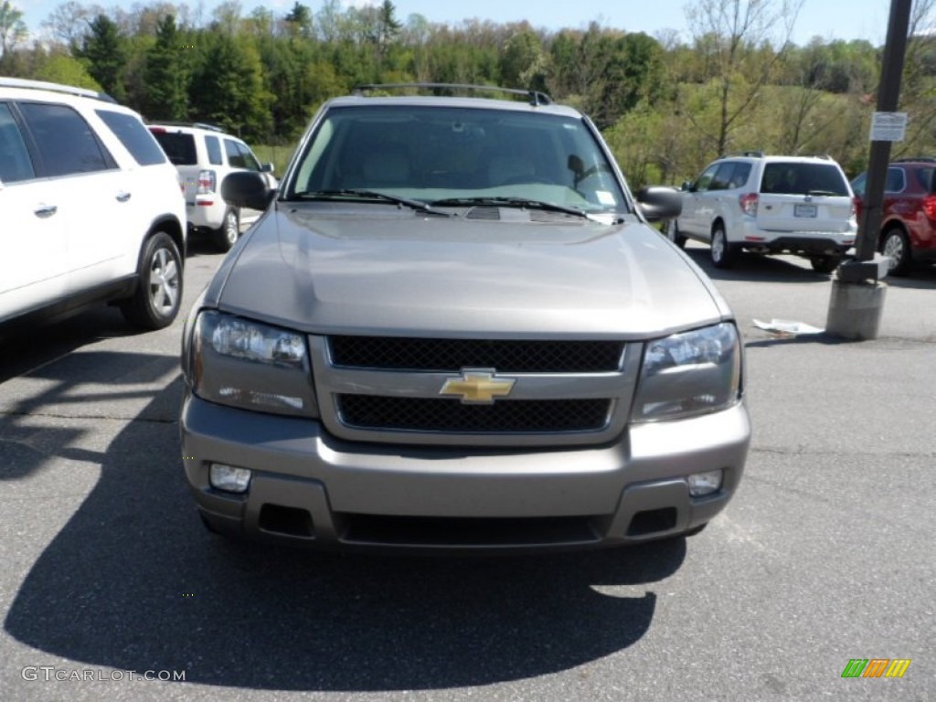 2007 TrailBlazer LT 4x4 - Graystone Metallic / Light Gray photo #6