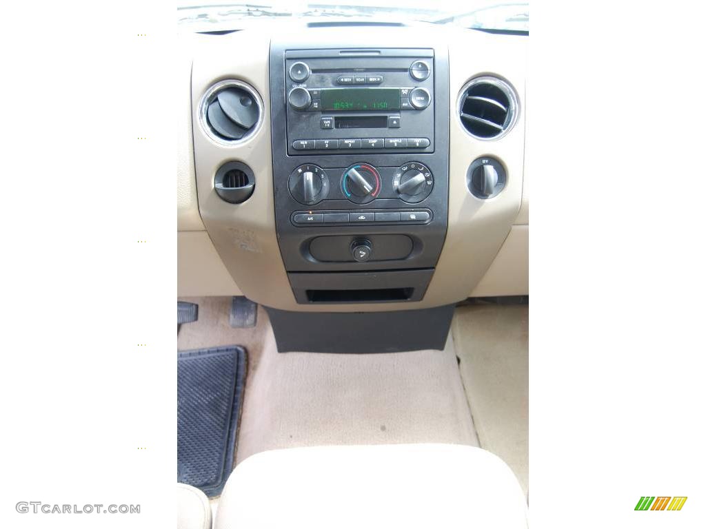 2005 F150 XLT Regular Cab - Medium Wedgewood Blue Metallic / Tan photo #15