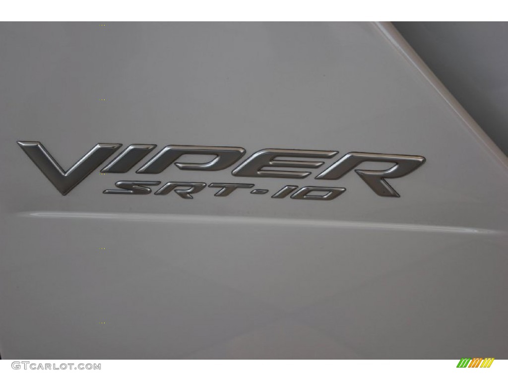 2005 Dodge Viper SRT-10 Commemoritive Edition Marks and Logos Photos