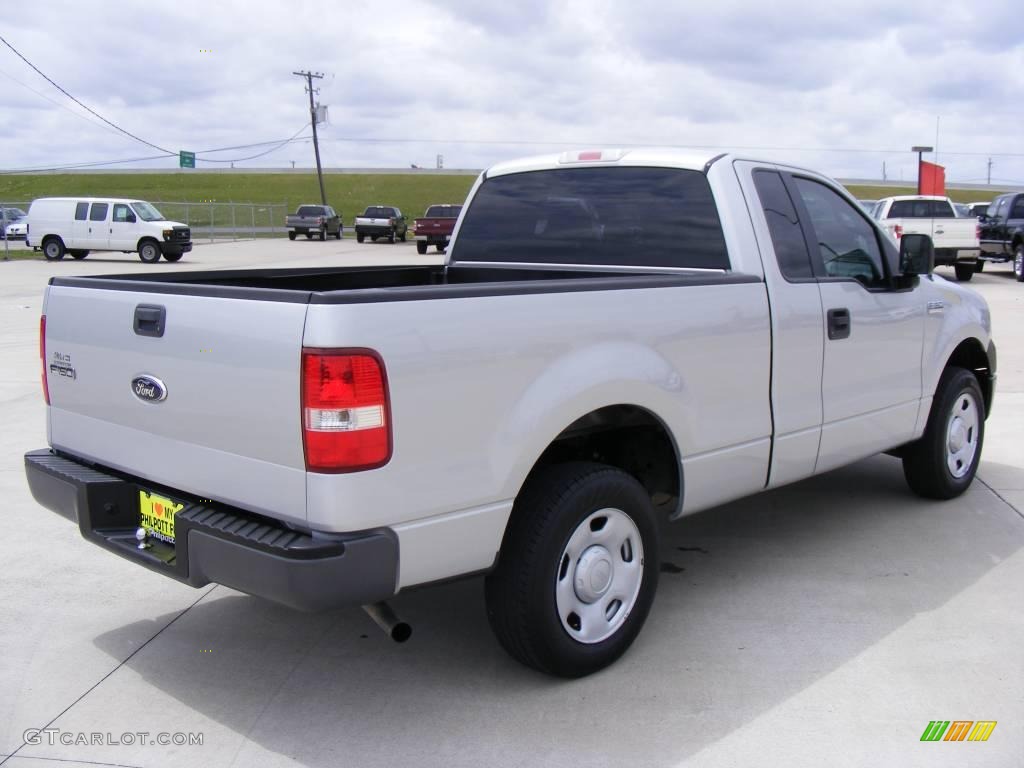 2006 F150 XL Regular Cab - Silver Metallic / Medium/Dark Flint photo #6