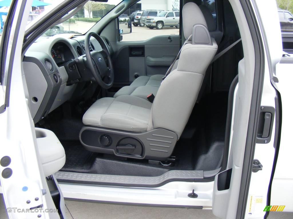 2006 F150 XL Regular Cab - Silver Metallic / Medium/Dark Flint photo #27