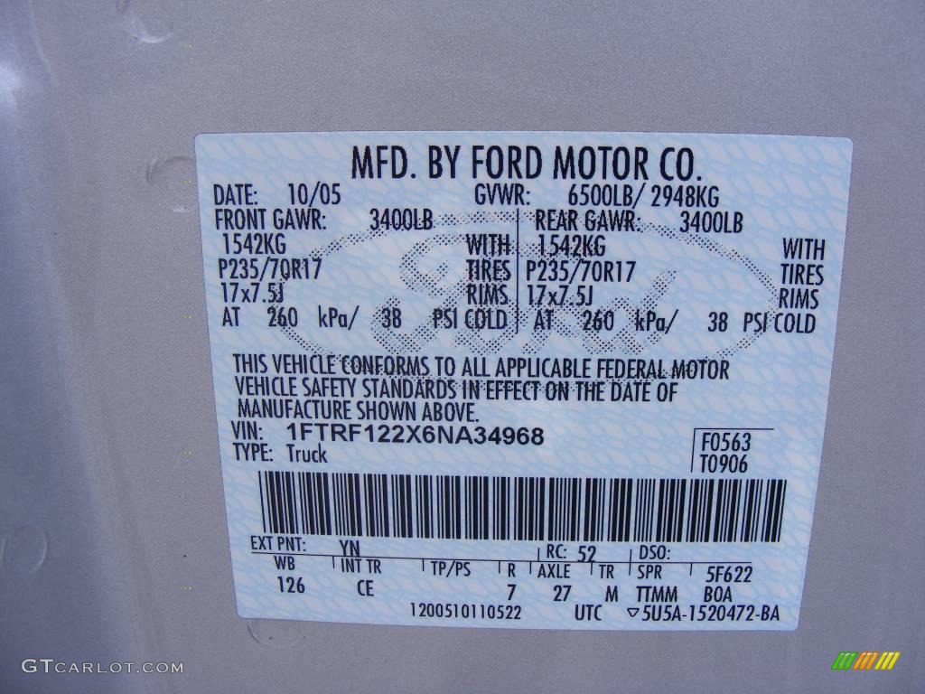 2006 F150 XL Regular Cab - Silver Metallic / Medium/Dark Flint photo #39