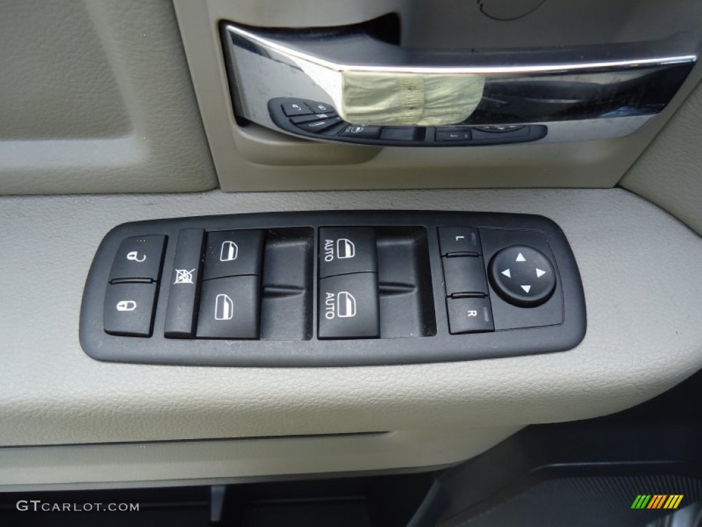 2012 Dodge Ram 1500 SLT Quad Cab 4x4 Controls Photo #64292403