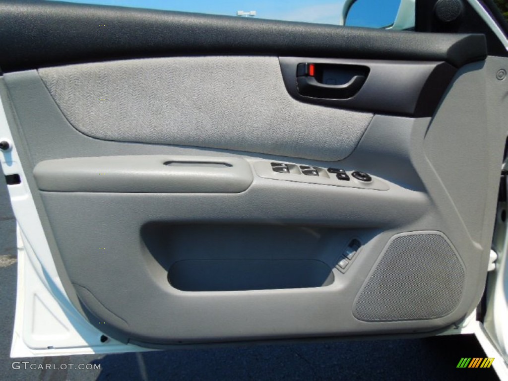 2006 Optima LX - White / Gray photo #10