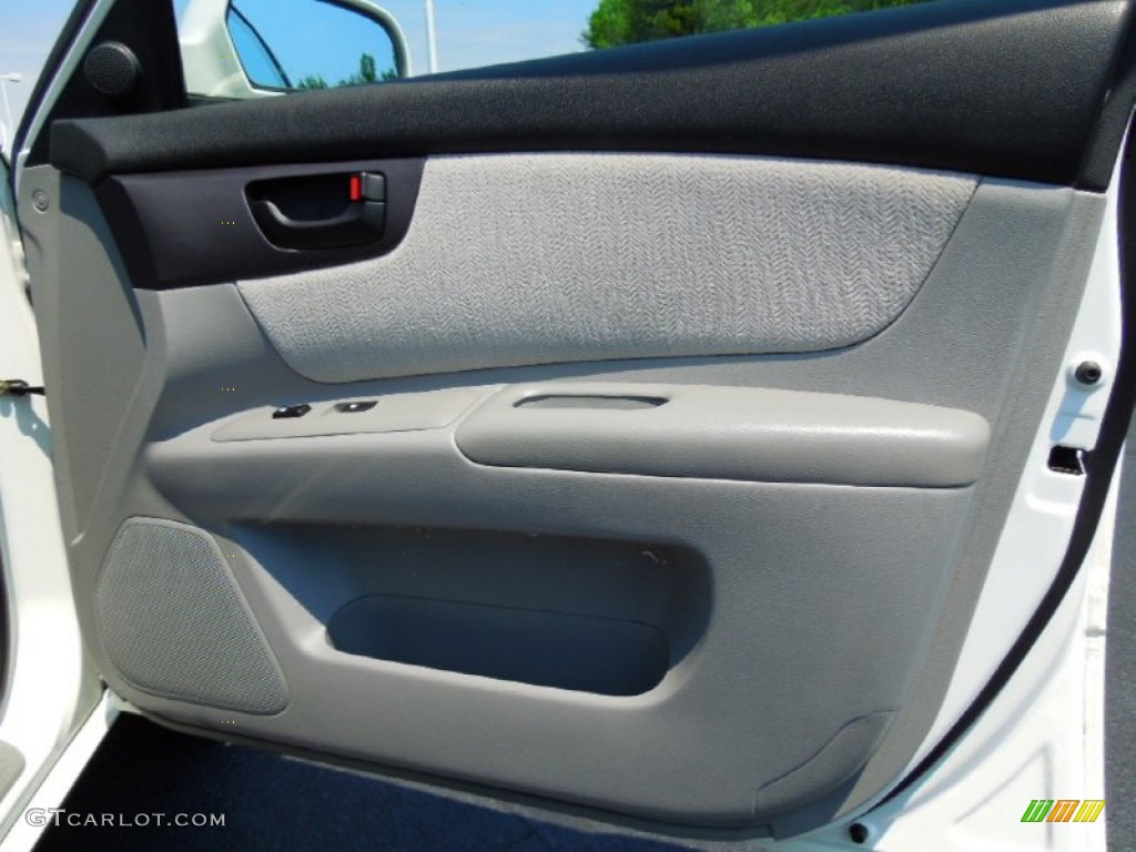 2006 Optima LX - White / Gray photo #22