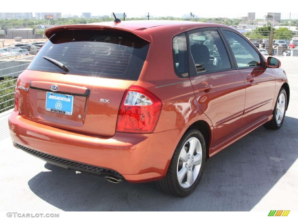 2008 Spectra 5 SX Wagon - Electric Orange / Gray photo #7