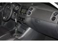 Deep Black Metallic - Tiguan SE Photo No. 26