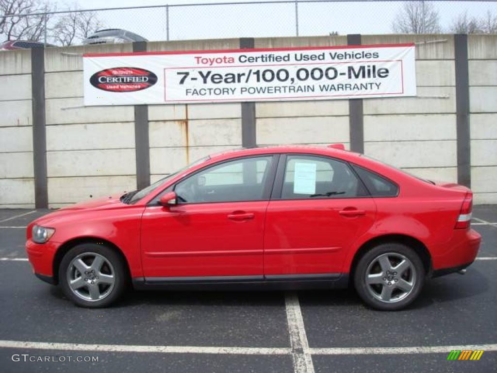 2005 S40 T5 AWD - Passion Red / Off Black photo #1