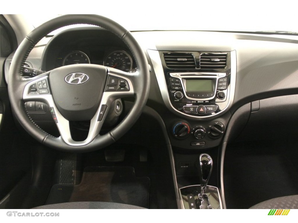 2012 Hyundai Accent SE 5 Door Black Dashboard Photo #64300485
