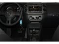 Pepper Gray Metallic - Tiguan LE Photo No. 17