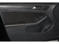 Black - Jetta SE Sedan Photo No. 9