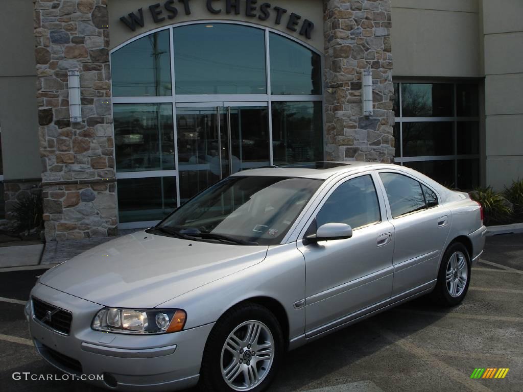 2006 S60 2.5T - Silver Metallic / Graphite photo #1