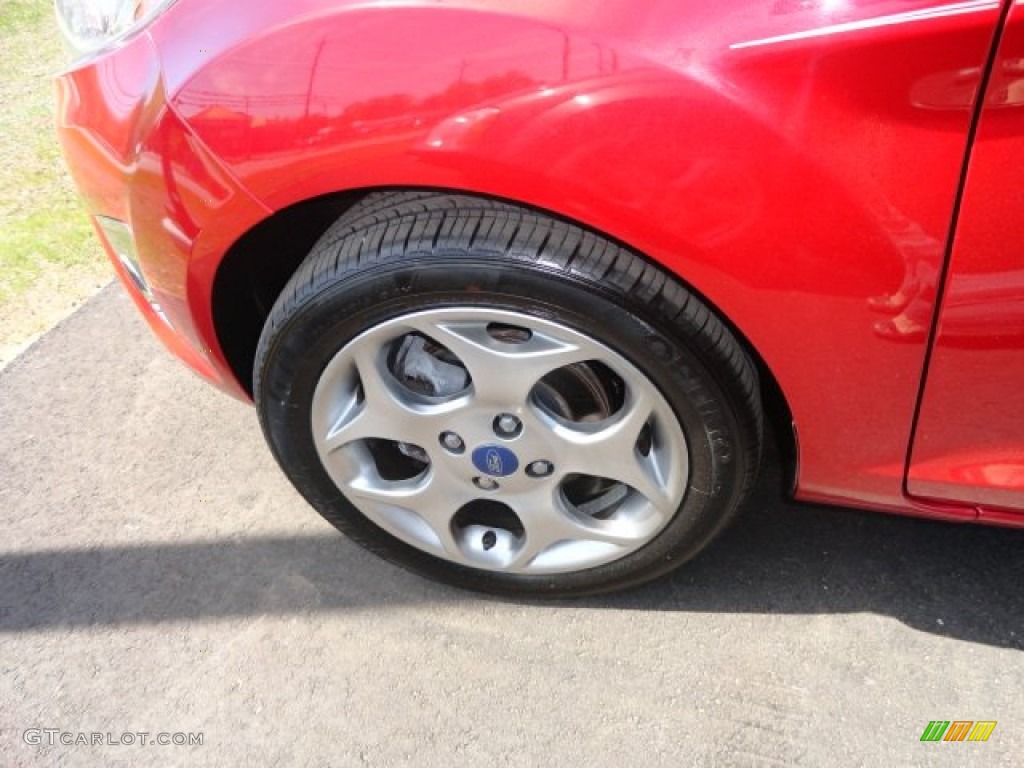2011 Ford Fiesta SEL Sedan Wheel Photo #64302570